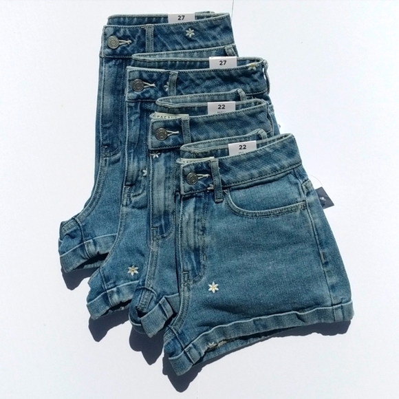 PacSun Raining Daisy Denim Jean Mom Shorts Size 22 - Picture 16 of 16